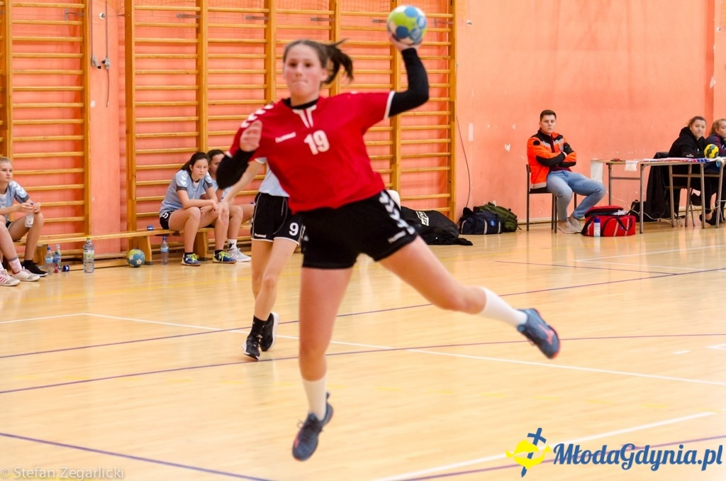 Młodziczki SPR - UKS Cisowa Gdynia i MKS Słupia