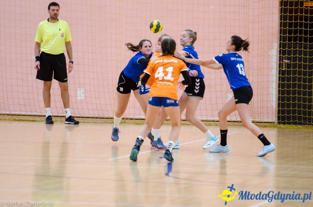 Młodziczki SPR - UKS Cisowa Gdynia i MKS Słupia