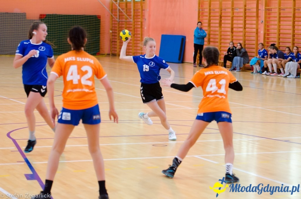Młodziczki SPR - UKS Cisowa Gdynia i MKS Słupia