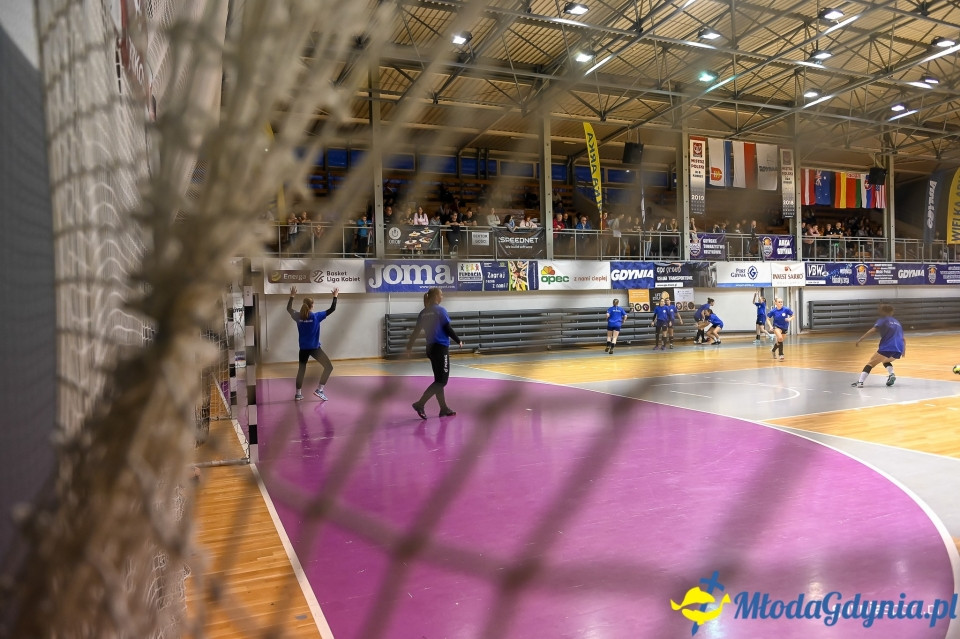 SPR Arka Gdynia - MKS Słupia Słupsk 33-10