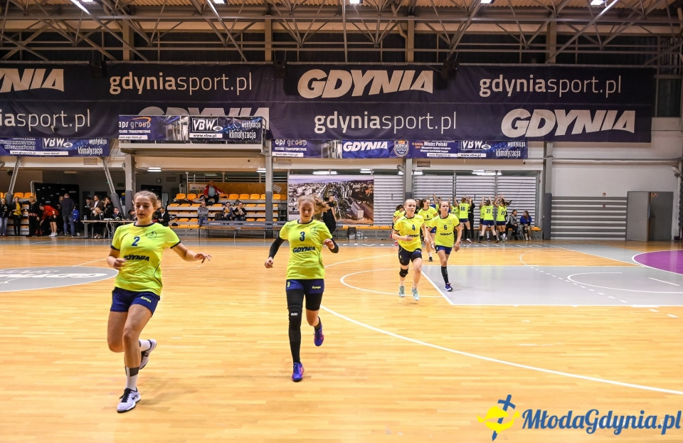 SPR Arka Gdynia - MKS Słupia Słupsk 33-10