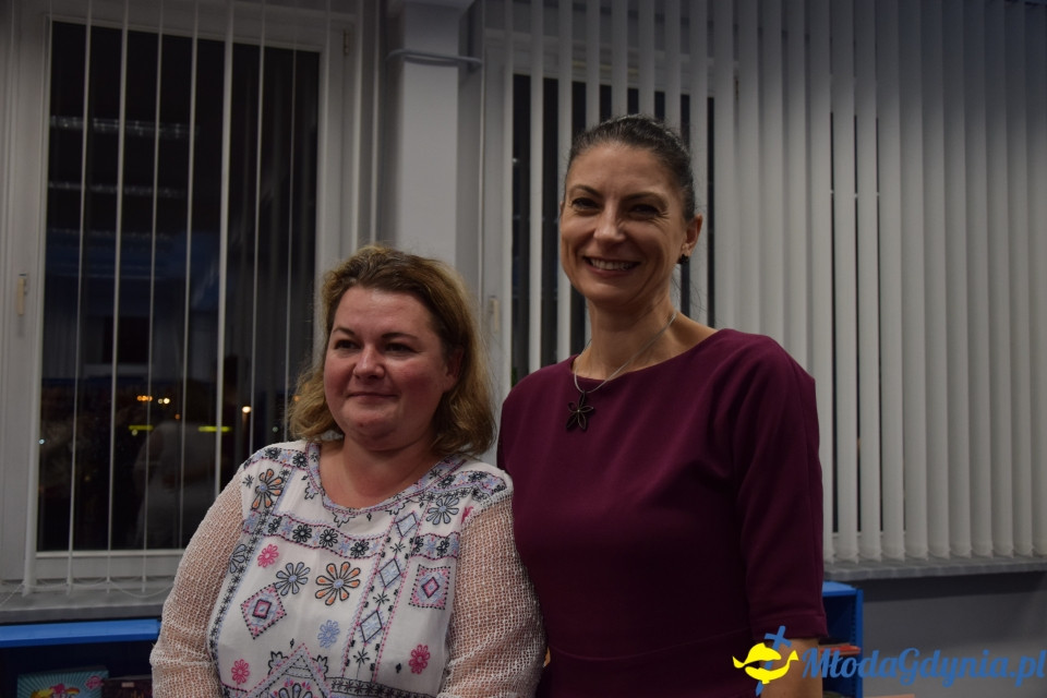 Spotkanie autorskie z Ałbeną Grabowską w Bibliotece Obłuże - 11.10.2019 r.