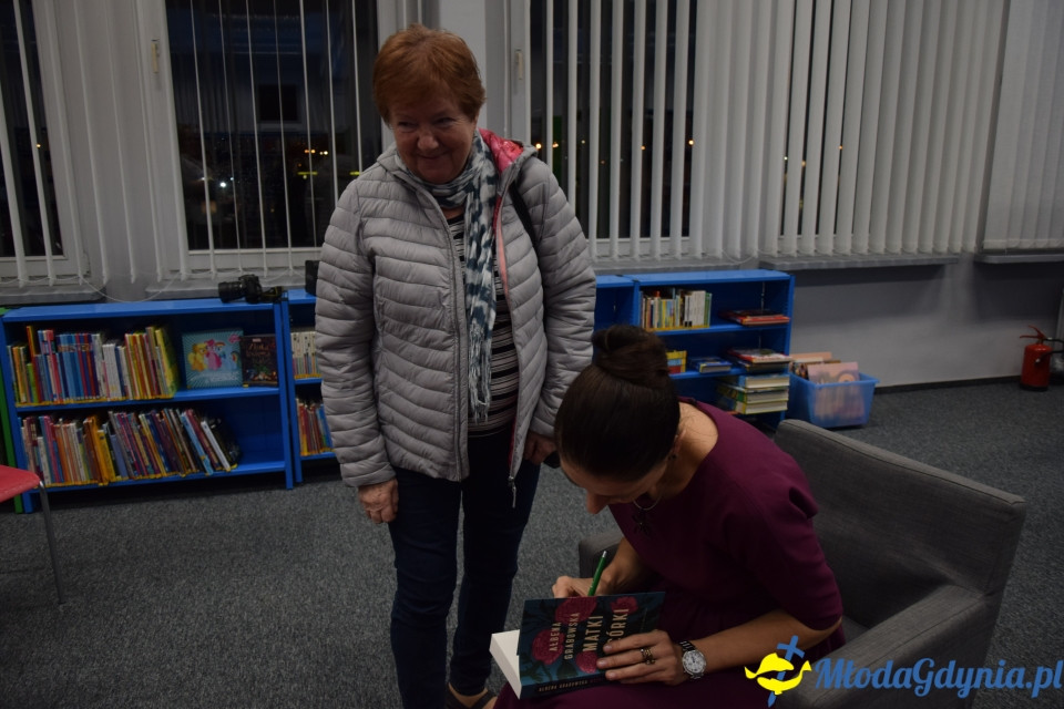 Spotkanie autorskie z Ałbeną Grabowską w Bibliotece Obłuże - 11.10.2019 r.