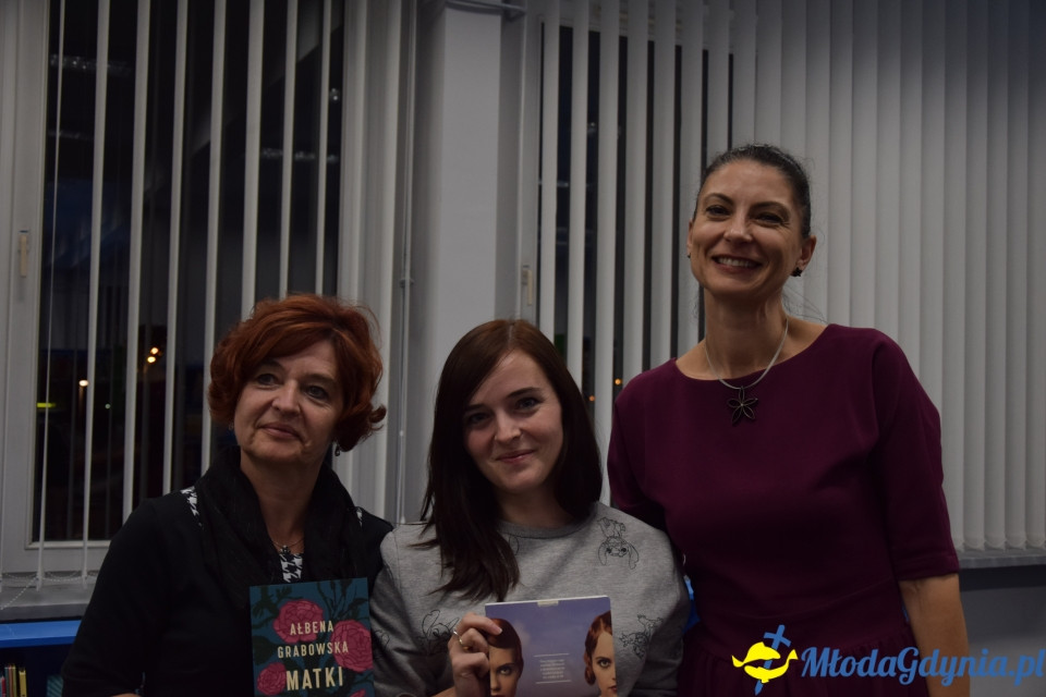 Spotkanie autorskie z Ałbeną Grabowską w Bibliotece Obłuże - 11.10.2019 r.