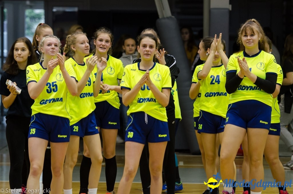 Juniorki młodsze SPR Arka Gdynia -  MKS Sambor Tczew