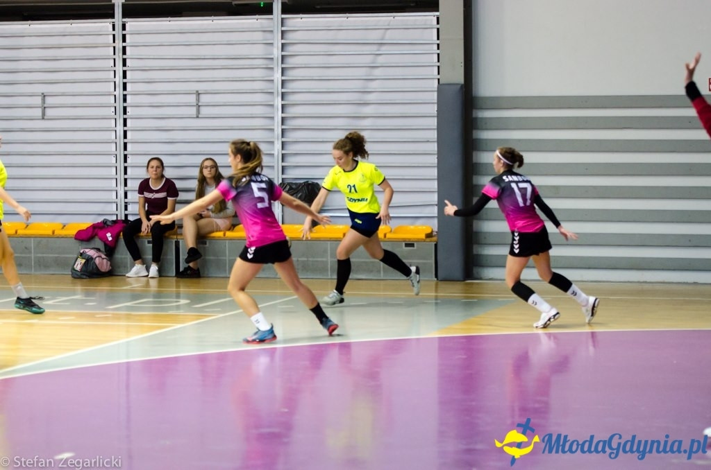 Juniorki młodsze SPR Arka Gdynia -  MKS Sambor Tczew