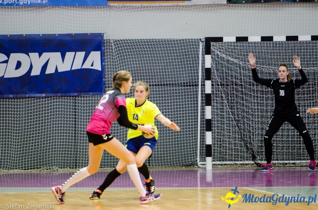 Juniorki młodsze SPR Arka Gdynia -  MKS Sambor Tczew