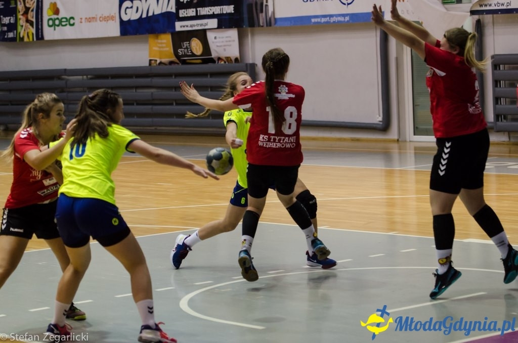 SPR Arka Gdynia -  KS Tytani Wejherowo 40:13