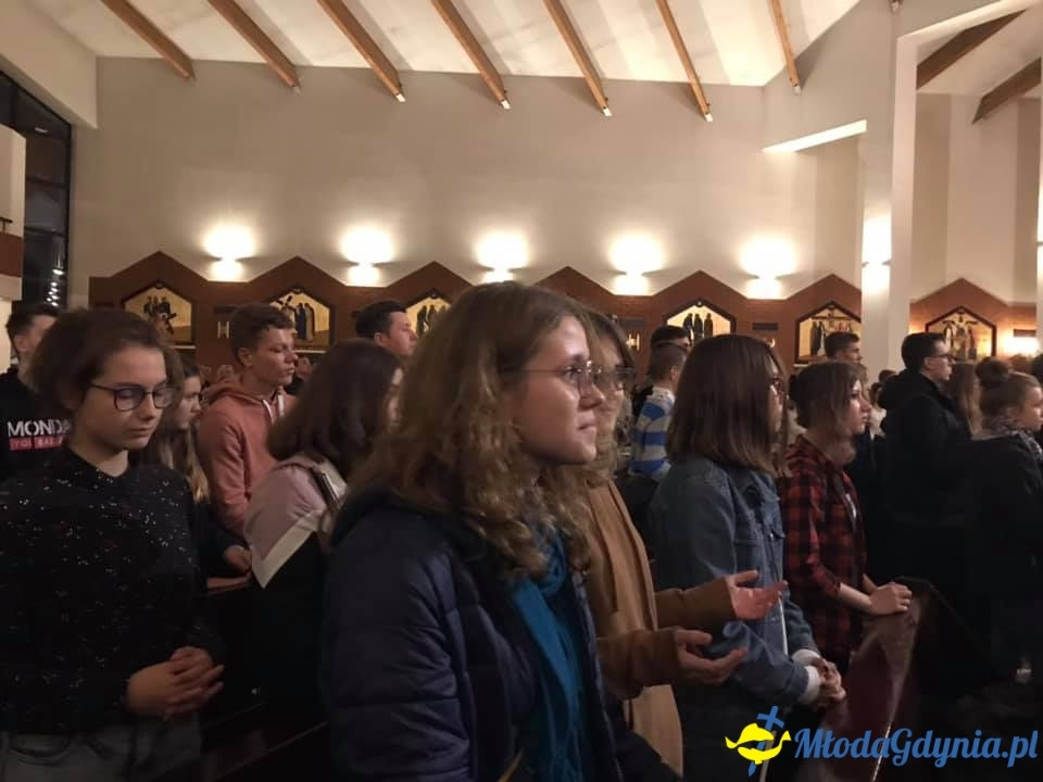 Wieczór Modlitwy Młodych w parafii Zesłania Ducha Świętego w Sopocie