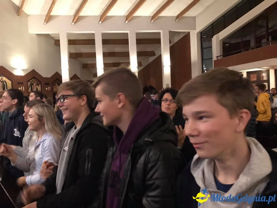 Wieczór Modlitwy Młodych w parafii Zesłania Ducha Świętego w Sopocie