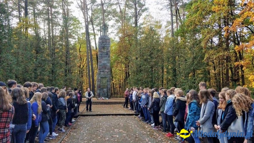 X LO w Piaśnicy