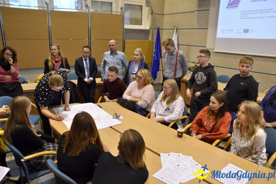 Transport miejski w Gdyni ? Okrągły Stół