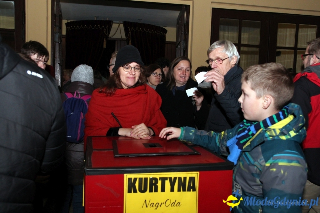 Kurtyna 2019