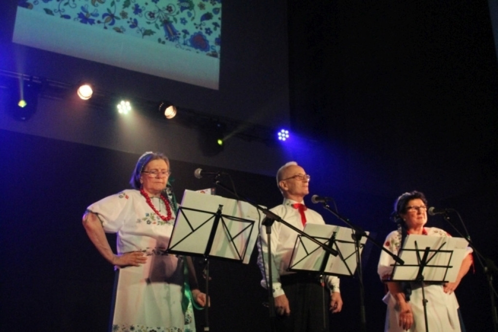 Kurtyna 2019
