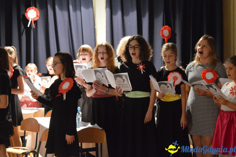 Szkoła Podstawowa nr 23 w Gdyni - Wieczornica Niepodległościowa