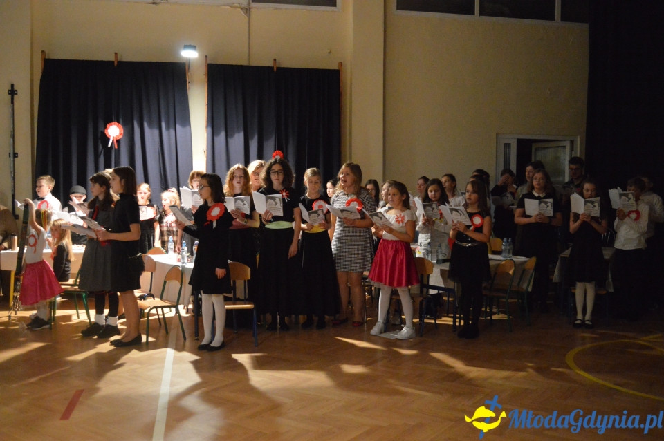 Szkoła Podstawowa nr 23 w Gdyni - Wieczornica Niepodległościowa