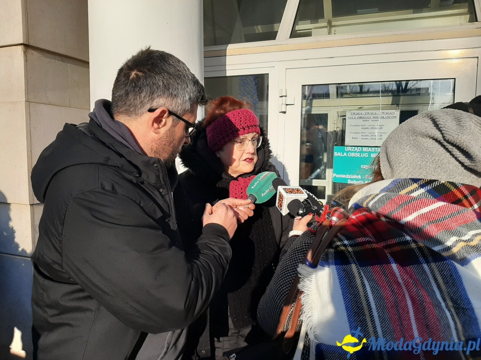 Protest przed UM podwyżki śmieci 09.12.2019
