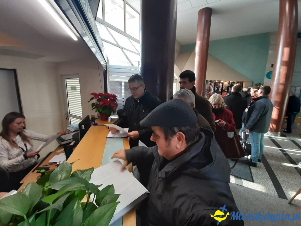 Protest przed UM podwyżki śmieci 09.12.2019
