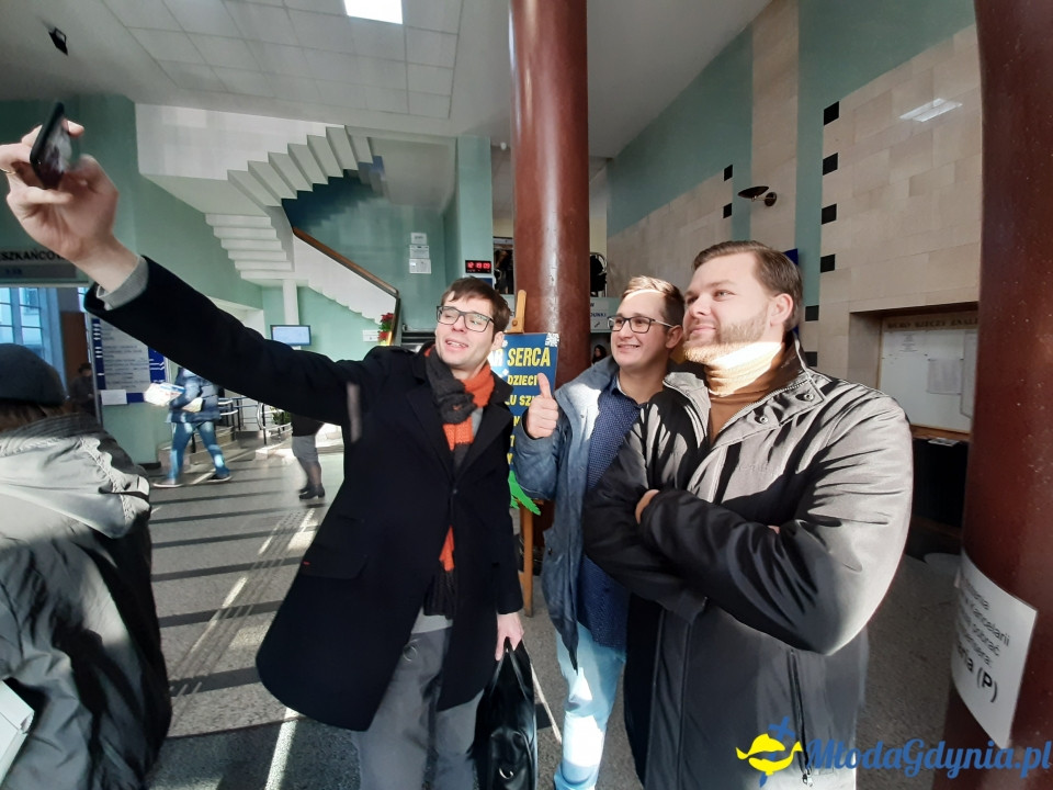 Protest przed UM podwyżki śmieci 09.12.2019