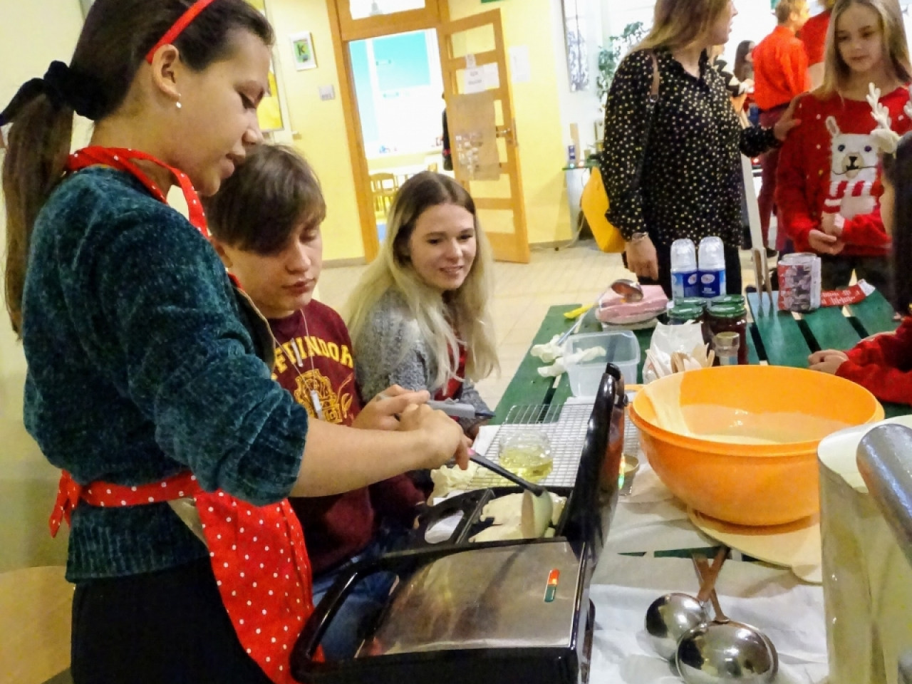 Charytatywne XV Mikołajki u Jezuitów - czyli z sercem dla Pana Sławka walczącego z chorobą nowotworową