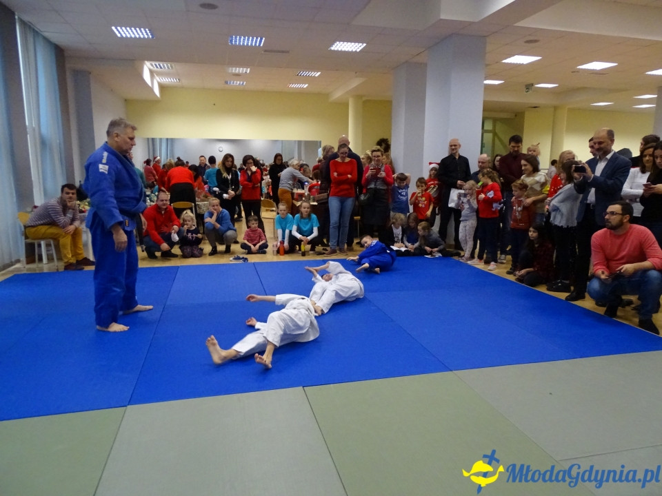 Charytatywne XV Mikołajki u Jezuitów - czyli z sercem dla Pana Sławka walczącego z chorobą nowotworową