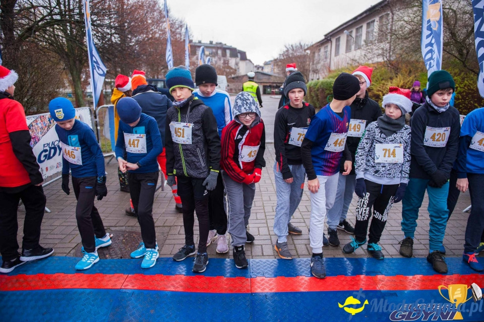 Biegi Mikołajkowe na Dąbrowie 2019