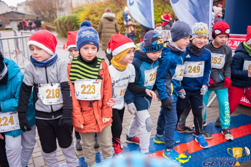 Biegi Mikołajkowe na Dąbrowie 2019