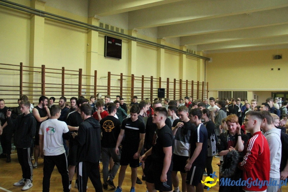 Mistrzostw Szkół Gdyńskich w siłowaniu na rękę 16.12.2019 ZSChiE