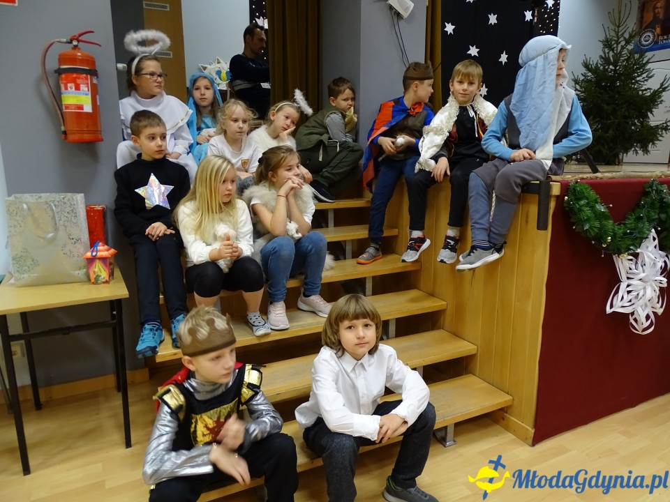 Najmłodsi uczniowie Szkoły Podstawowej Jezuitów przygotowali jasełka w wersji angielskiej!