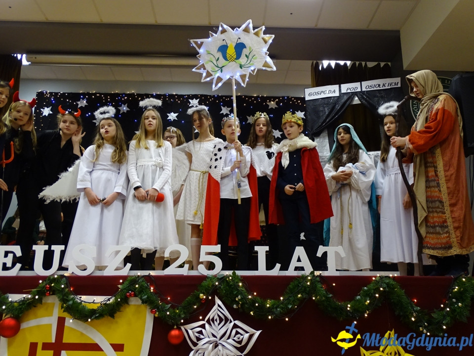 ZSJ - Ostatnie roraty w kaplicy szkolnej, jasełka i wigilie klasowe 2019