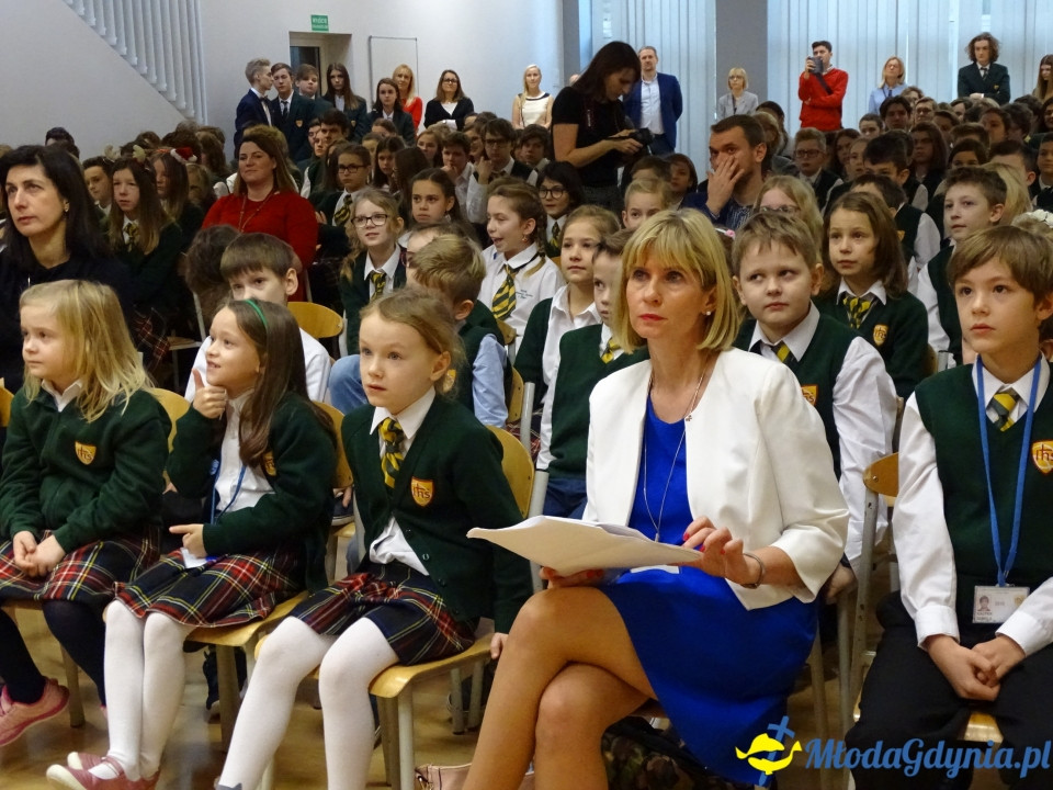 ZSJ - Ostatnie roraty w kaplicy szkolnej, jasełka i wigilie klasowe 2019