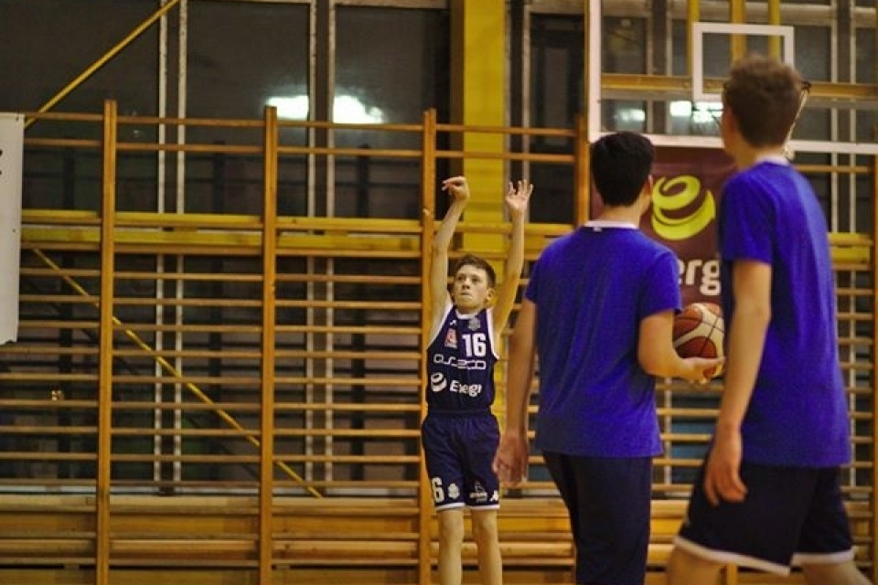 GAK II uległ GAK I 45:108