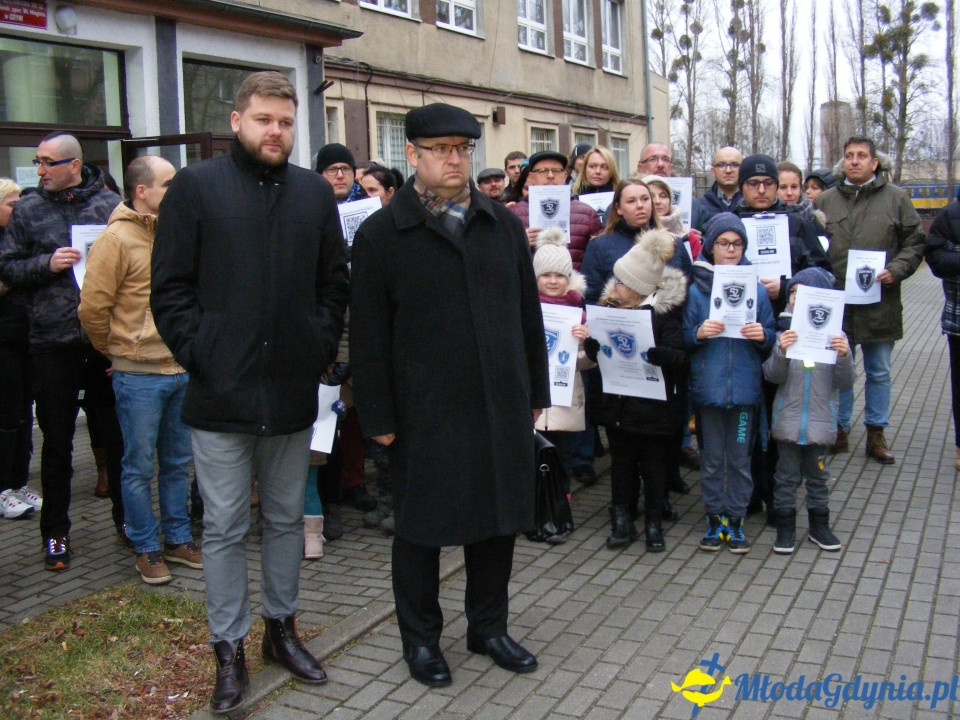 SP 52 - protest przed szkołą 03.01.2019