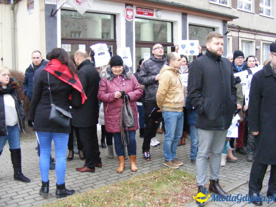 SP 52 - protest przed szkołą 03.01.2019