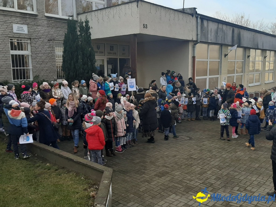 SP 51 - protest przed szkołą 09.01.2020