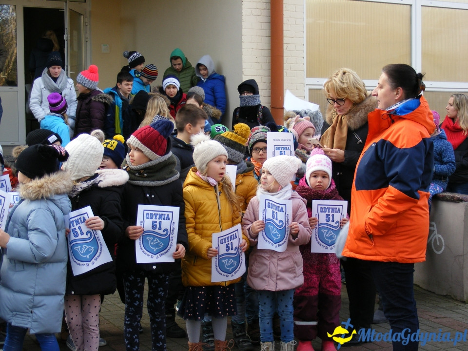 SP 51 - protest przed szkołą 09.01.2020