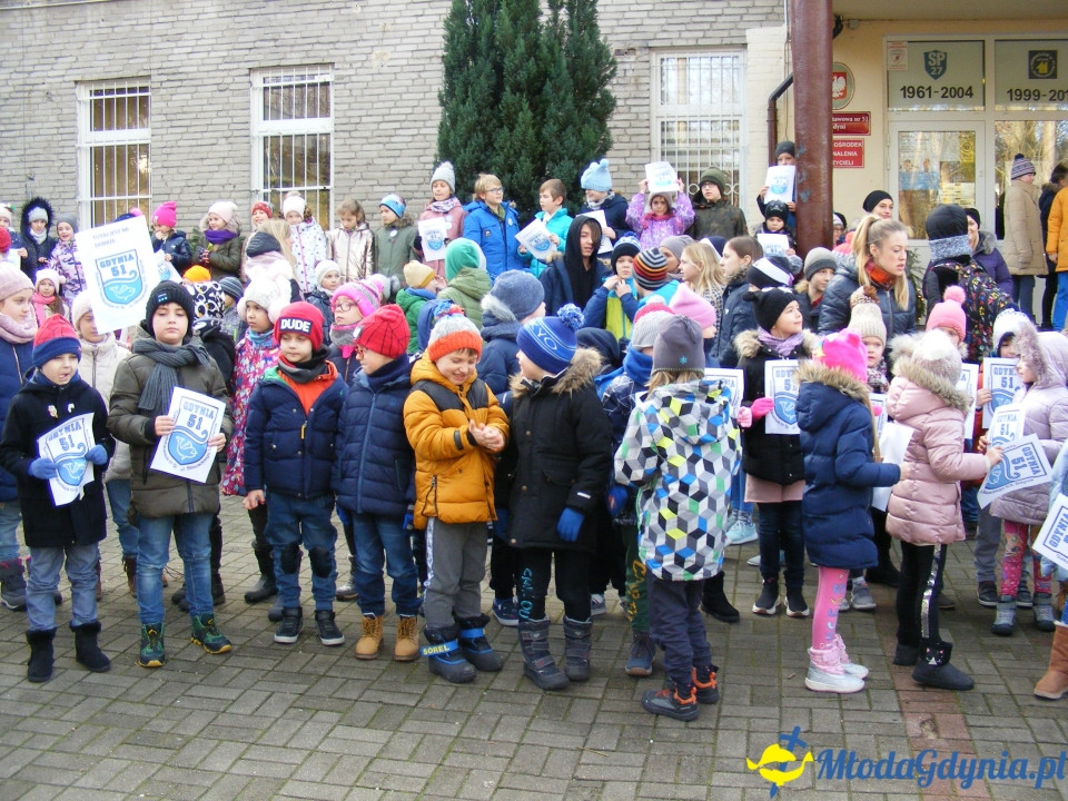 SP 51 - protest przed szkołą 09.01.2020