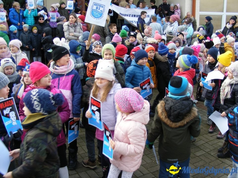 SP 51 - protest przed szkołą 09.01.2020
