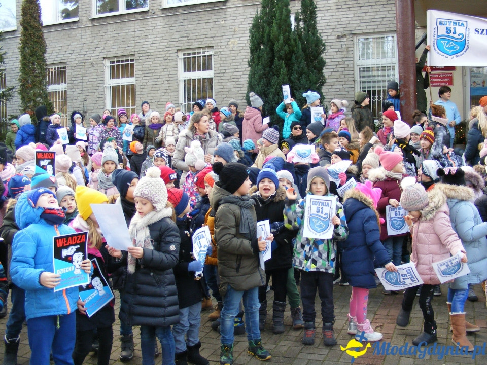 SP 51 - protest przed szkołą 09.01.2020