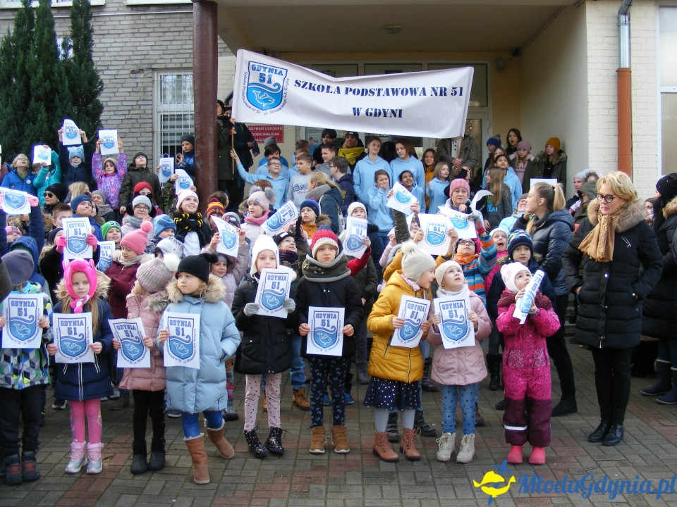 SP 51 - protest przed szkołą 09.01.2020