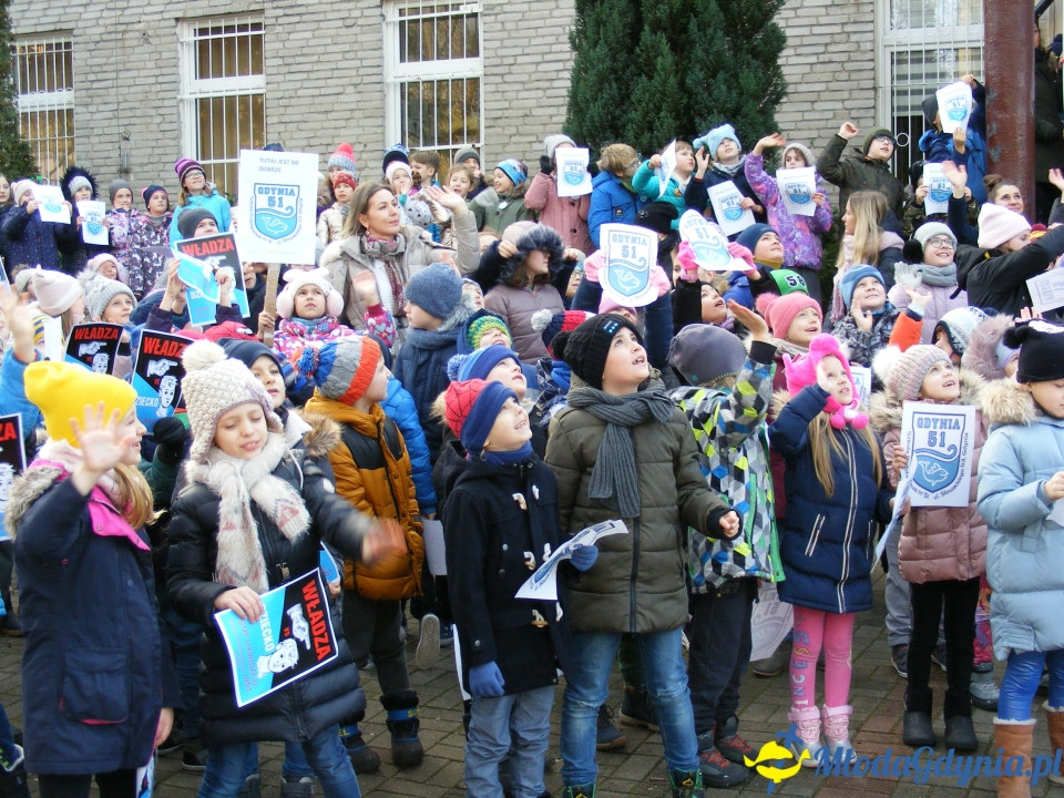 SP 51 - protest przed szkołą 09.01.2020