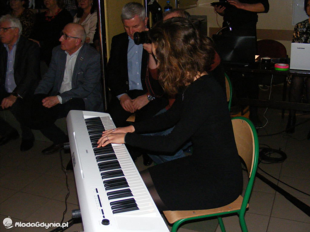 SP 28 - koncert miłość nie jedno ma imię