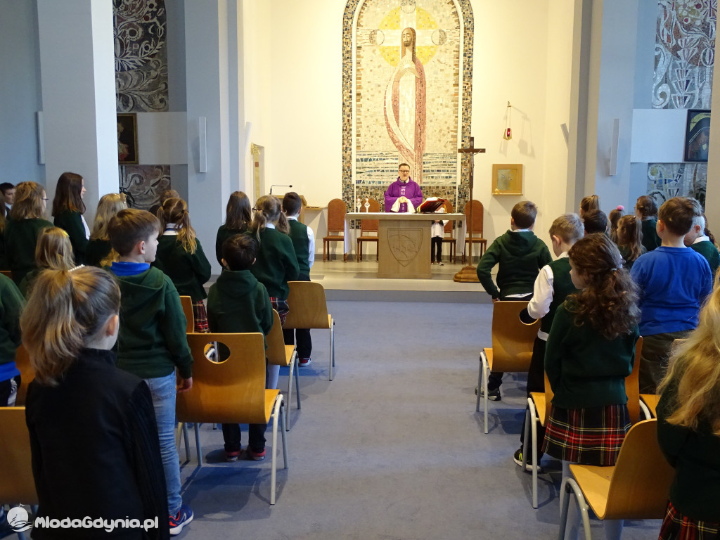 Środa Popielcowa w Zespole Szkół Jezuitów