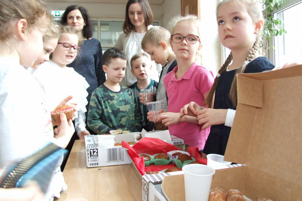 SP 21 - DZIEŃ WYPIEKÓW DOMOWYCH