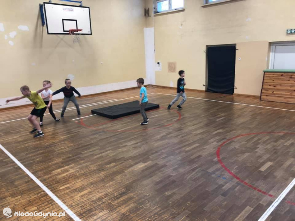 SP 33 zajęcia z Gier i zabaw ruchowych