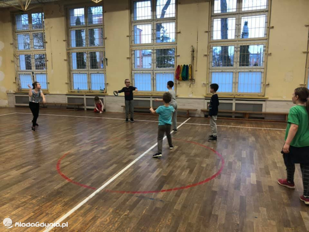 SP 33 zajęcia z Gier i zabaw ruchowych