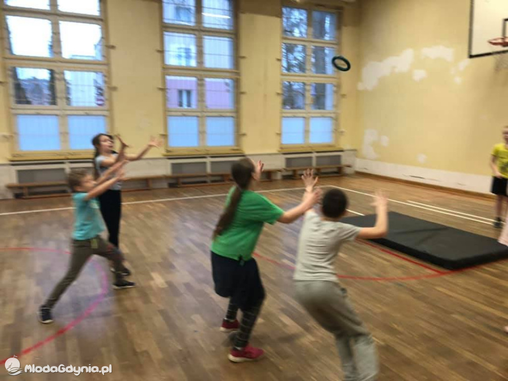 SP 33 zajęcia z Gier i zabaw ruchowych