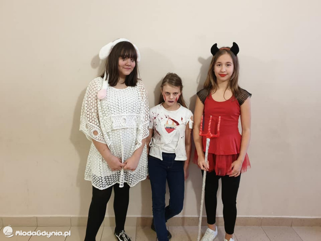 SP 18 - Bal karnawałowy klas starszych