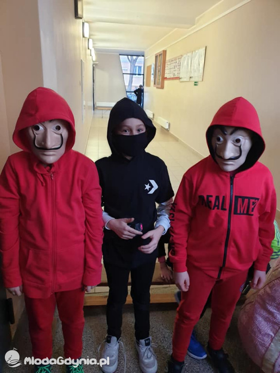 SP 18 - Bal karnawałowy klas starszych