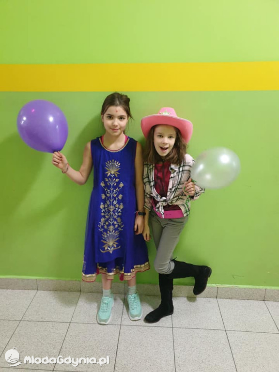 SP 18 - Bal karnawałowy klas starszych